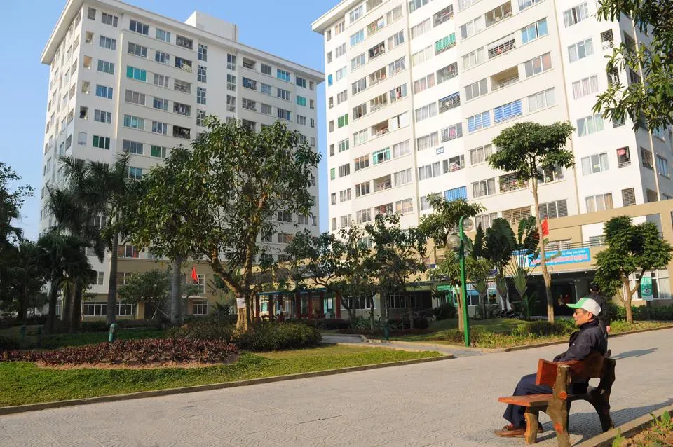 Giá Nhà Xã Hội Hà Nội Chạm 32 Triệu/m²: Thuê Hay Mua?