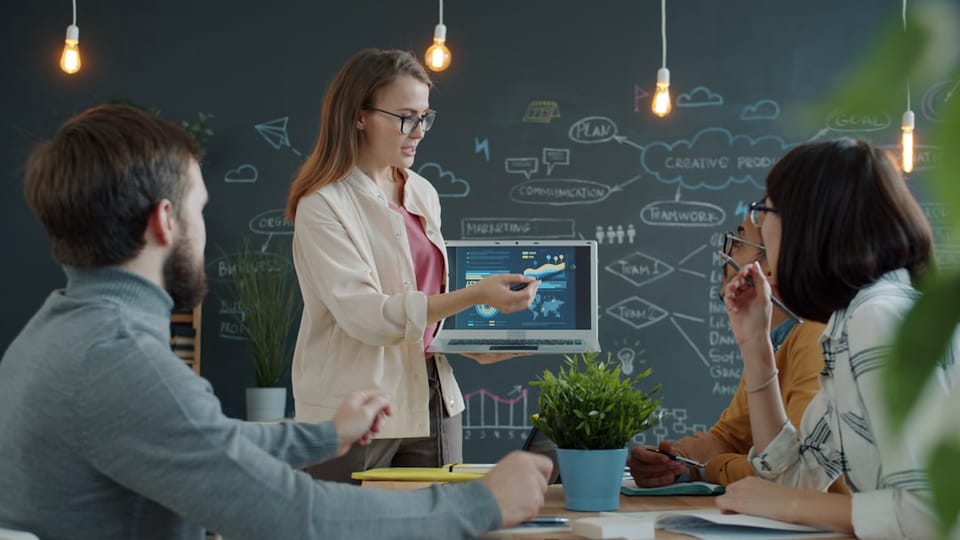 Ảo Giác 51% Cổ Phần: Quyền Lực Founder Nằm Ở Đâu?